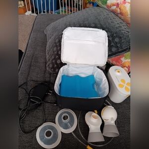 ✨ Medela Pump In Style MaxFlow Bundle + Motif Storage Bags ✨